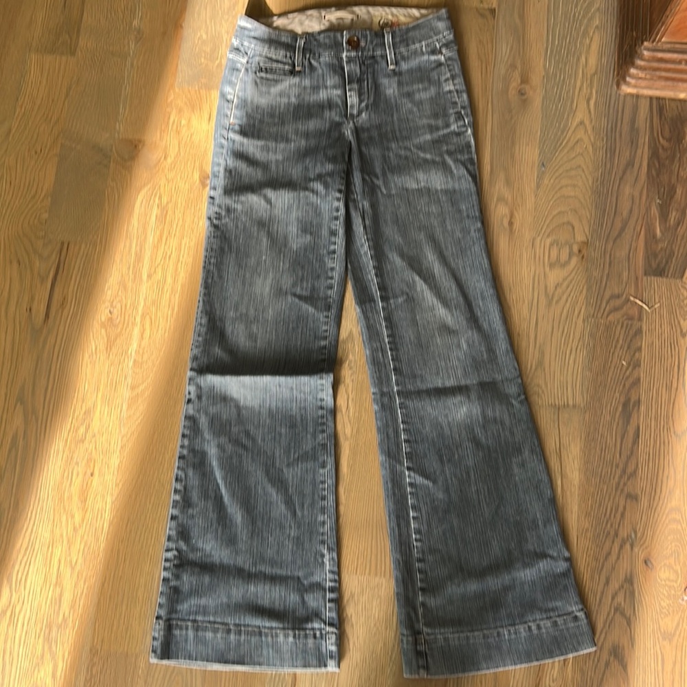 Dressy flare jeans, so cute! Size 0, stretch, no holes